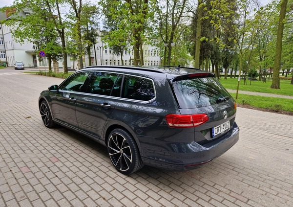 Volkswagen Passat cena 59900 przebieg: 201960, rok produkcji 2018 z Rypin małe 137